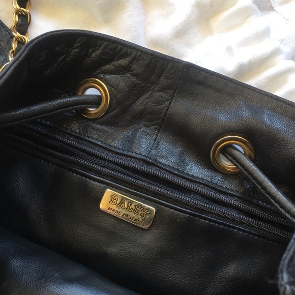A CLASSIC Bally bag! - Picture 2 of 2